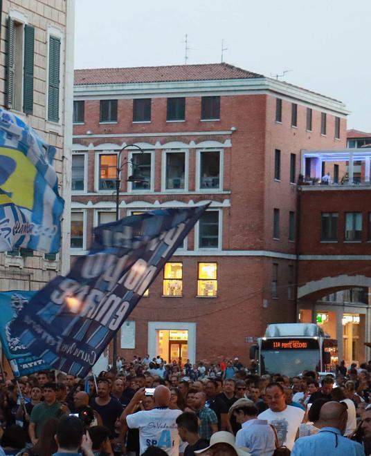 In corteo bloccarono l’autobus Cinque tifosi spallini a processo 