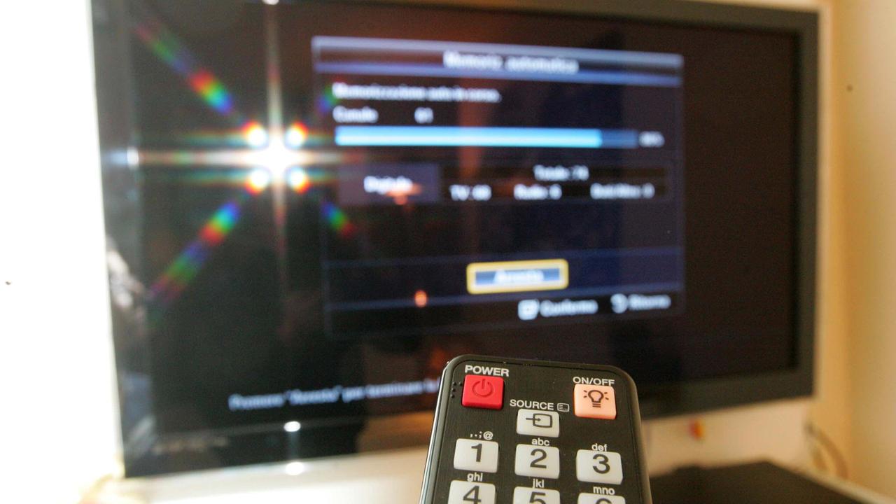 Tv digitale, corsa ai negozi per spendere il bonus da 100 euro