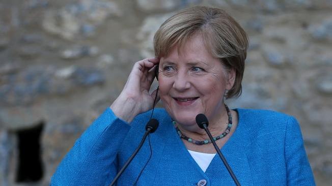 Merkel, non mi entusiasma modifica patto stabilità