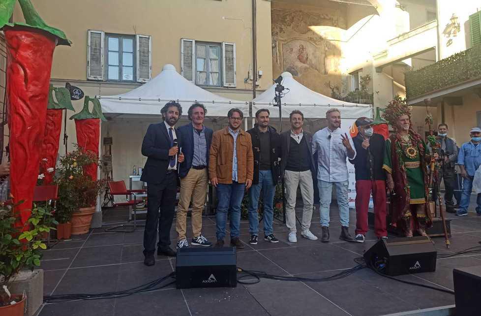 Escono con il cane e i ladri svaligiano la loro abitazione