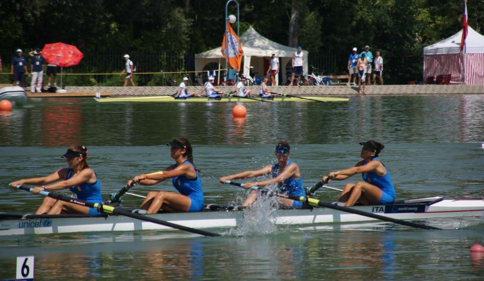 Il grande canottaggio nel mare di Donoratico con il Coastal Rowing 