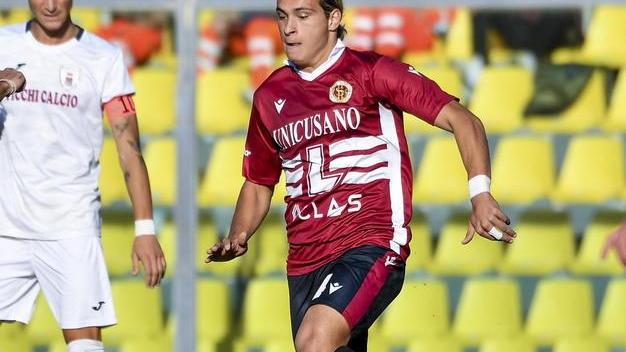 Apolloni, il dee jay che cambia la musica 15 minuti in consolle e il Livorno come balla