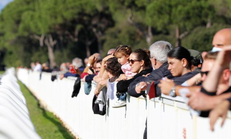 Ippodromo di San Rossore, ripartenza con 1.500 spettatori 
