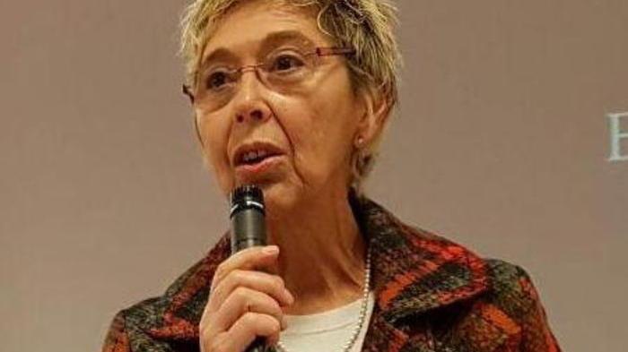Muore a 67 anni ex insegnante e pittrice