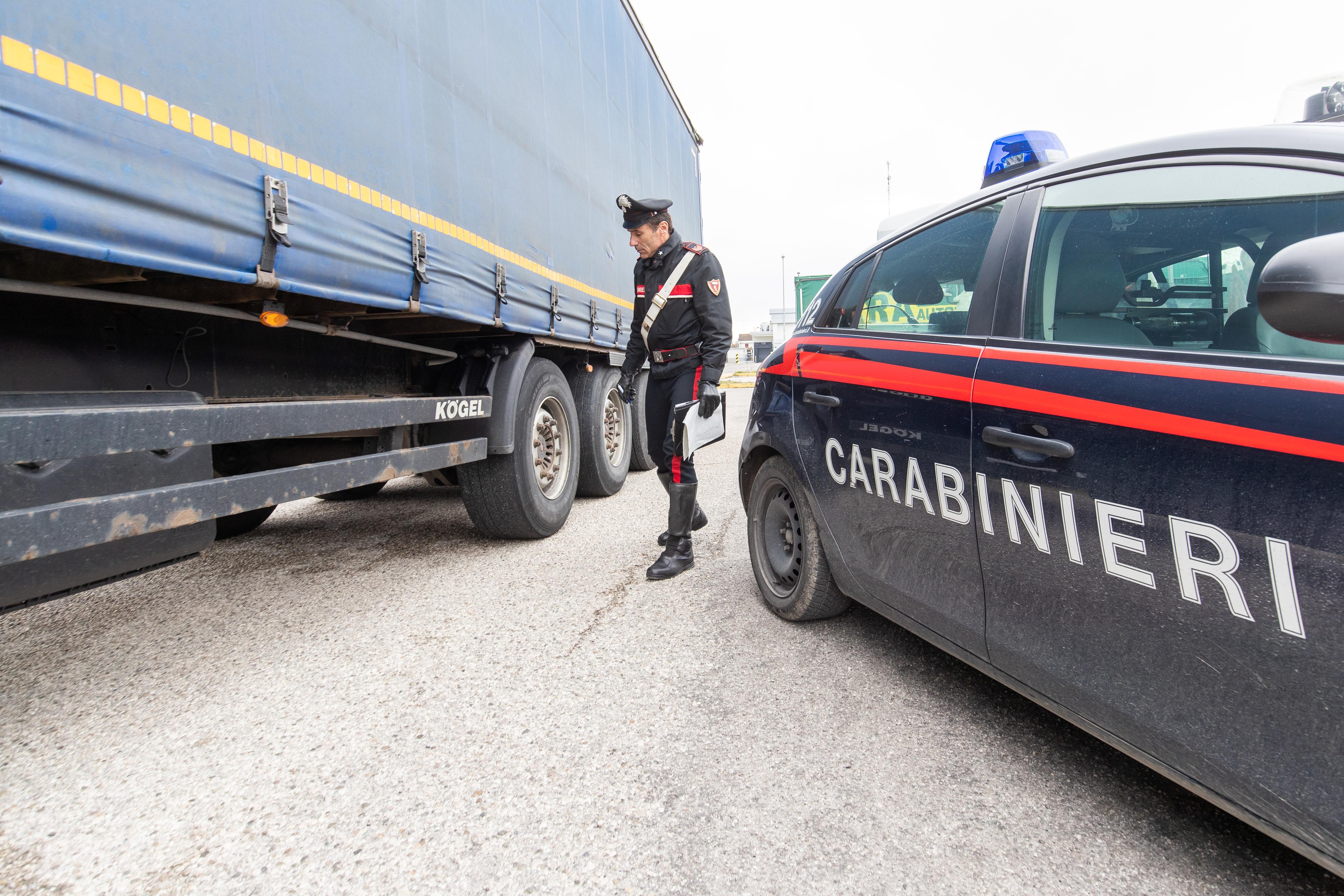 Scandiano, trovati tre clandestini in un camion proveniente dalla Bosnia 