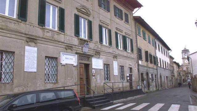 Tre posti di lavoro in Comune per cura delle aree a verde e manutenzioni