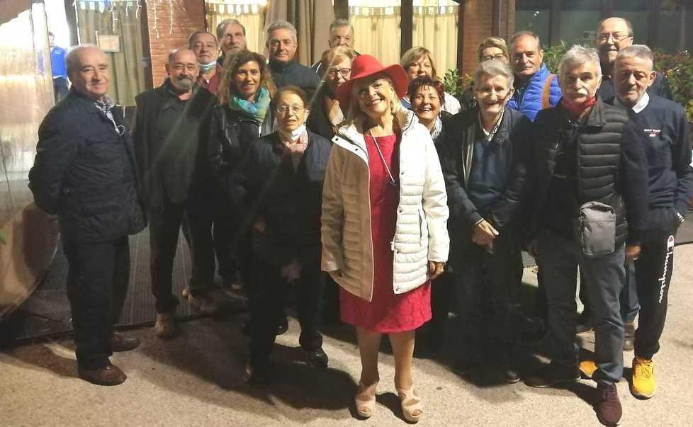 Belinda Caglieri e i colleghi della Piaggio