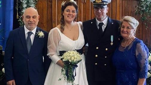 I due sposi insieme ai genitori di lei, Giuseppe Musolino e Angela Stramacchia