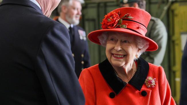 Gb: la regina ha rifiutato premio destinato ad anziani