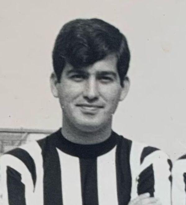 Addio a Valerio Berti, centravanti e difensore Un campione con Follonica nel cuore