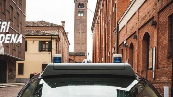 Maltratta i familiari Viola l’allontanamento
