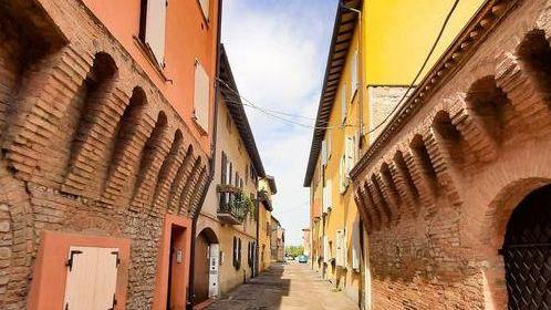 Partiti i lavori di rifacimento in via Roma