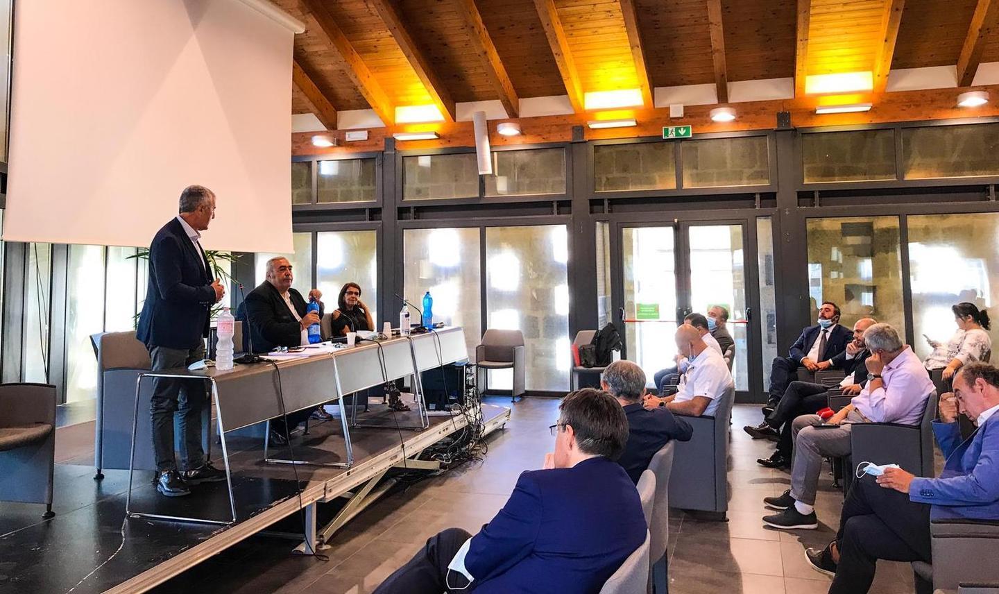 Consiglio in presenza a Lo Quarter: si parla di ecobonus e rifiuti