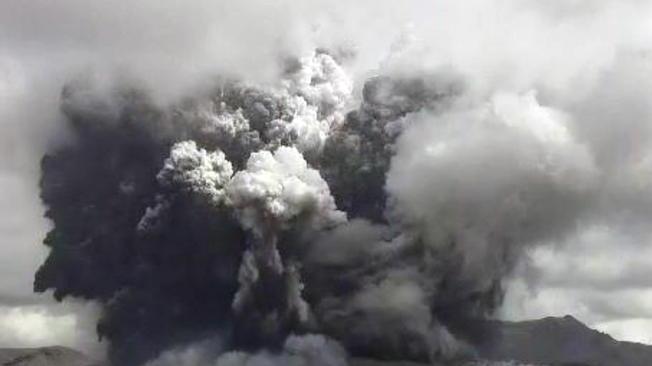 Giappone: eruzione su Monte Aso, alzato livello allerta