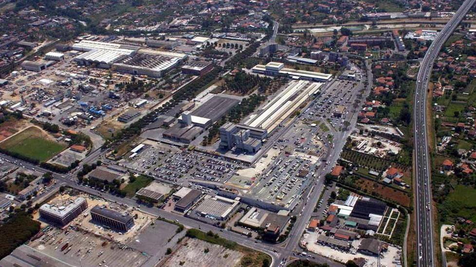 Una veduta dell’area industriale massese
