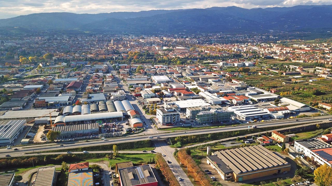 Una veduta di Pistoia dalla periferia