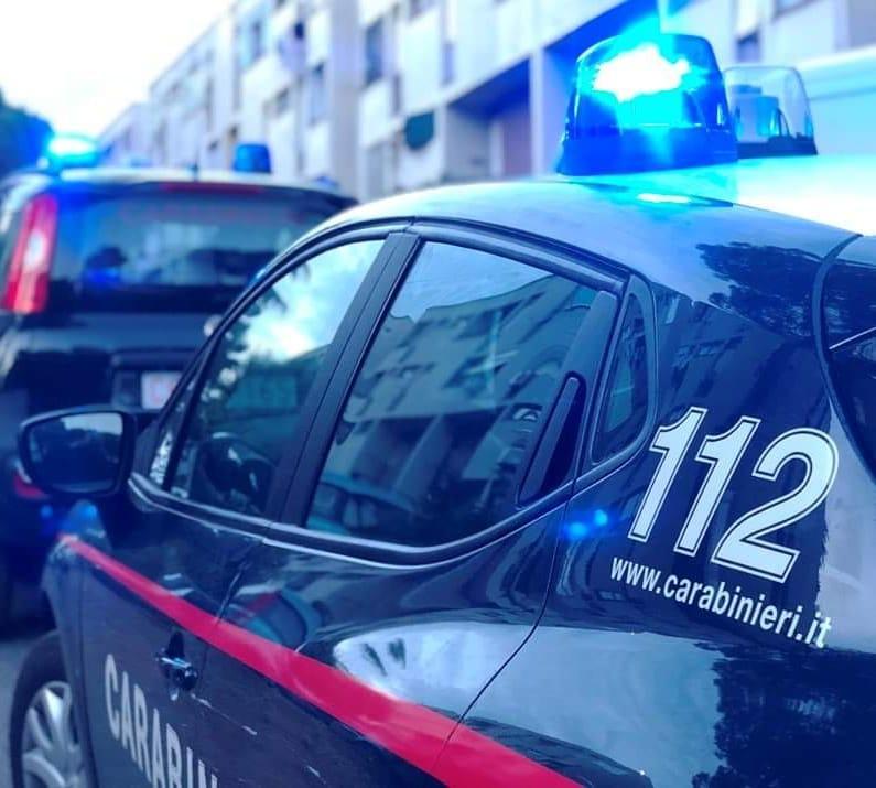I carabinieri hanno liberato la donna mettendo fine alla "carcerazione" imposta dal fidanzato