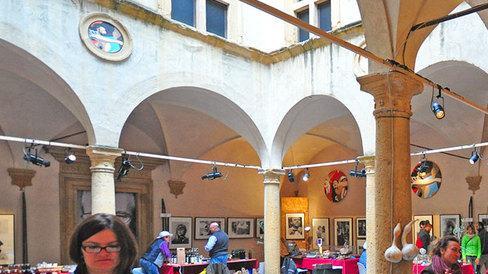 Tartufo e prodotti tipici lungo le strade del centro di Volterra