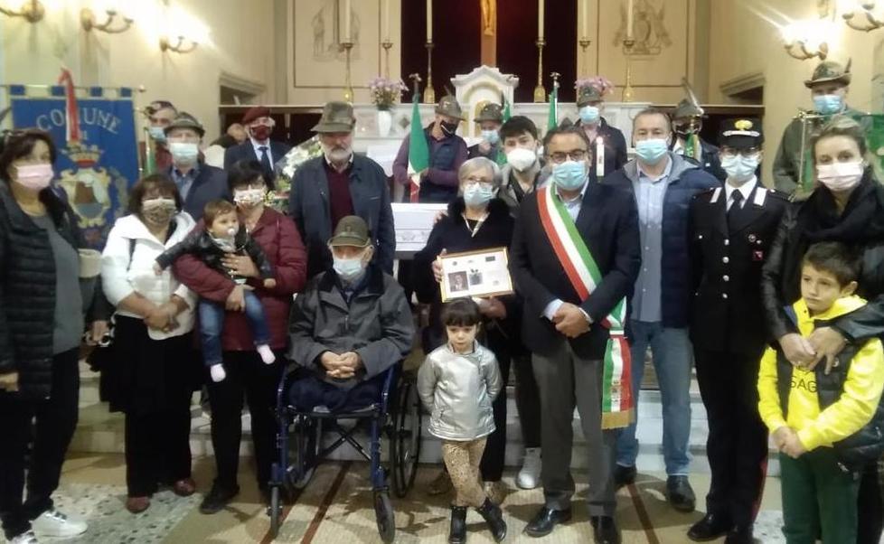 Consegnata una piastrina alla figlia di Elio Federici: l’alpino disperso in Russia