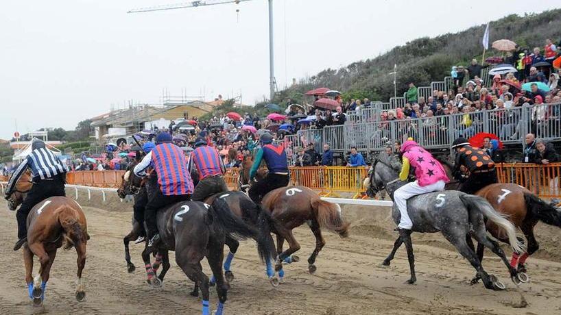 Palio Costa etrusca fermo da due anni adesso rischia lo stop definitivo