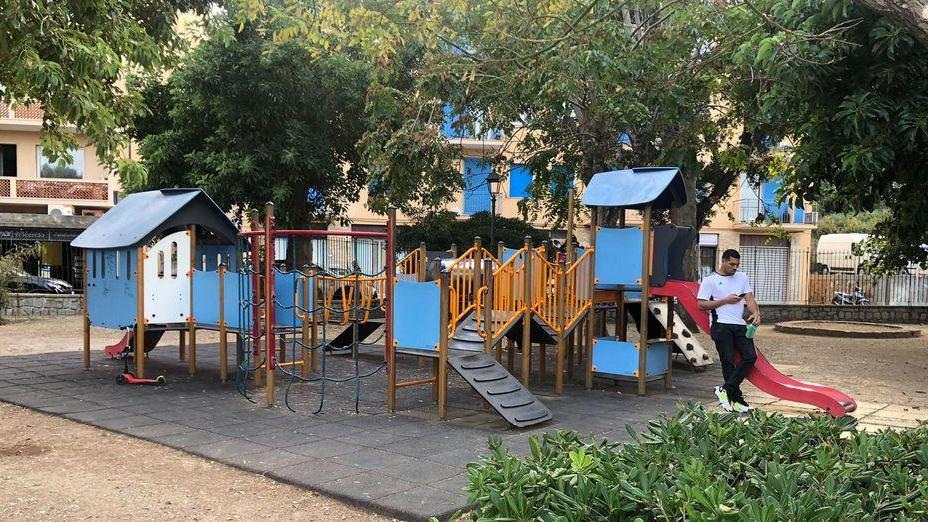 Il Comune stanzia 130mila euro per i giochi nei giardini pubblici