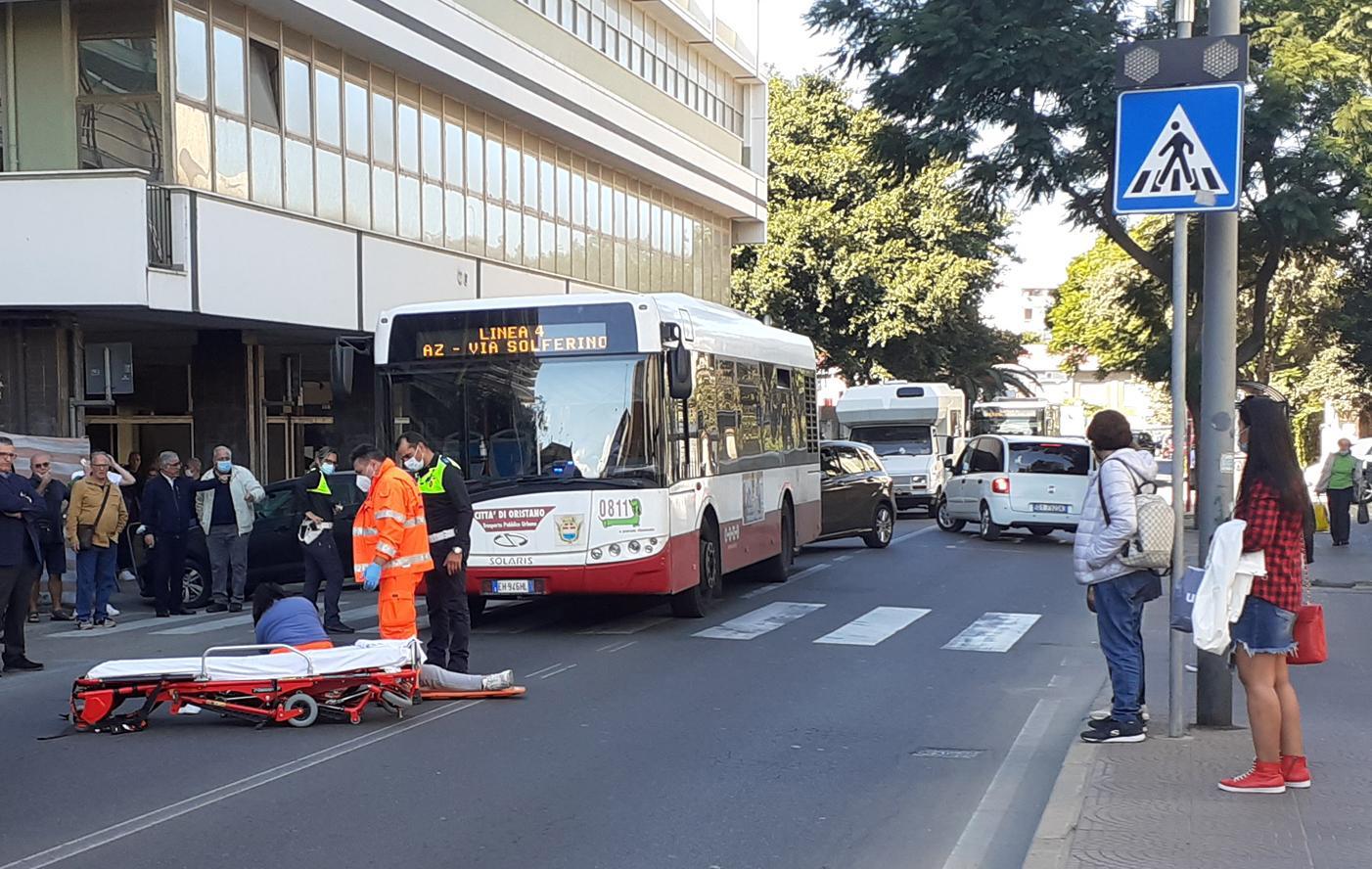 Donna investita in via Cagliari, è in rianimazione 