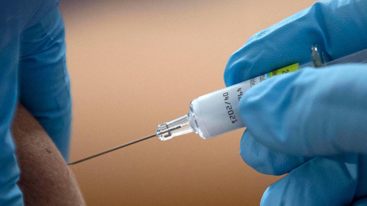 Domani nella palestra la terza dose del vaccino anti-Covid