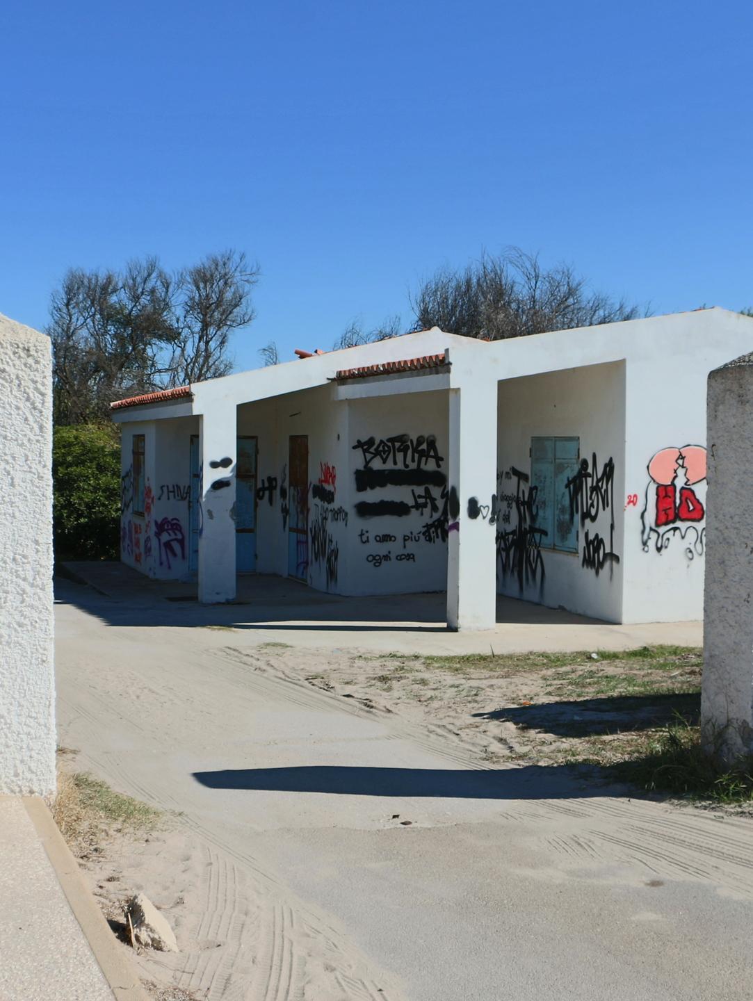 Fare rinascere la storica Pinetina e l’ex lido della polizia di Stato