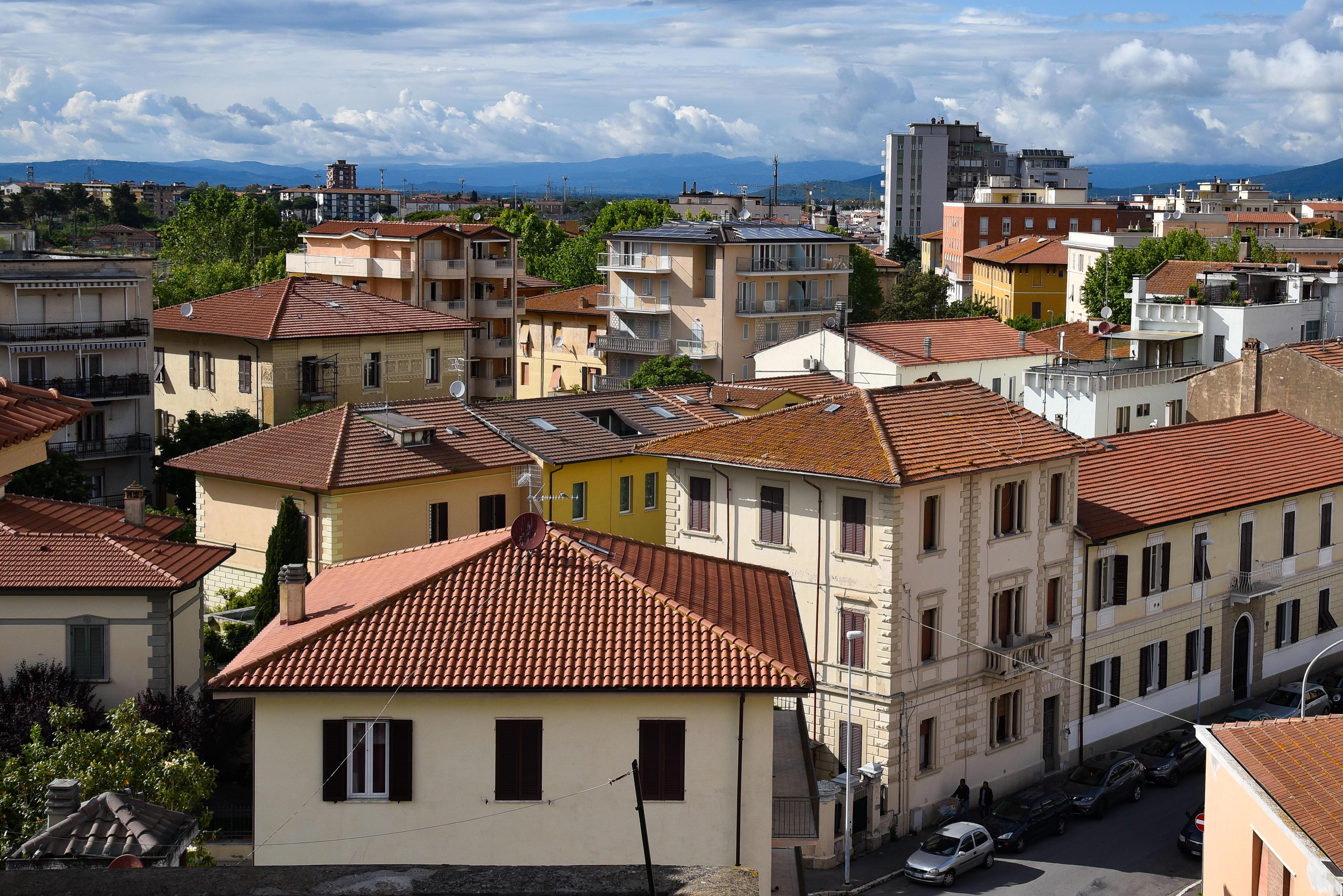 Grosseto, mercato immobiliare spumeggiante: prezzi in calo in città, in aumento al mare 