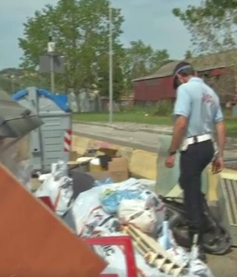 Controllo di rifiuti abbandonati a Campiglia Marittima