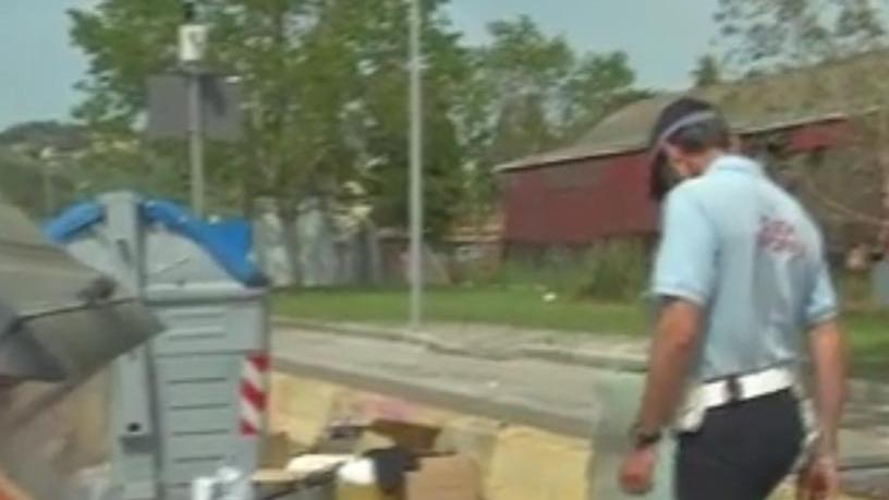 Controllo di rifiuti abbandonati a Campiglia Marittima