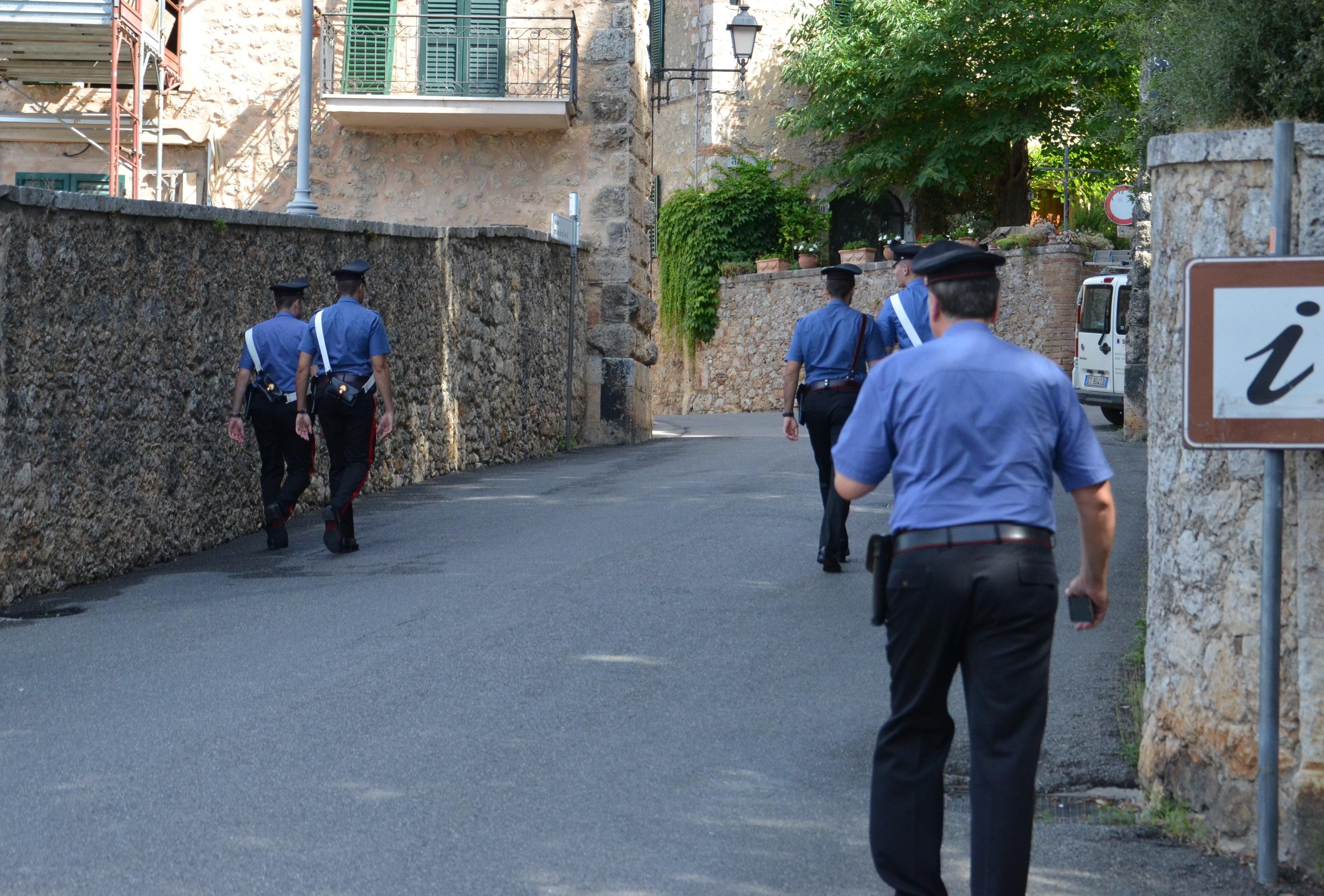 Auto in vendita on line, un artigiano di San Vito paga l'acconto: era una truffa, due denunce