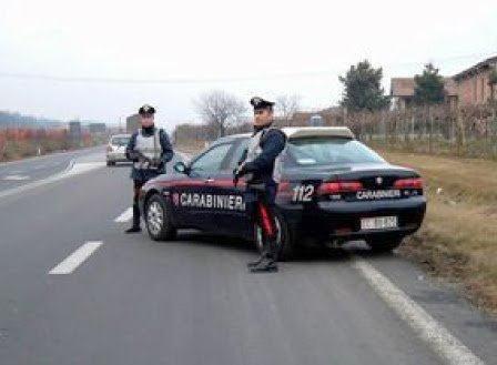 Una pattuglia di carabinieri a Prato Sardo, immagine di repertorio