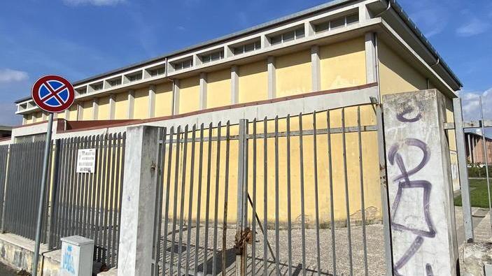 Palestra senza telefono fisso resta chiusa per due giorni