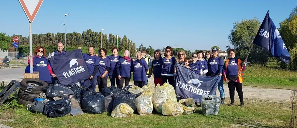 Alla giornata Plastic Free un pienone di rifiuti 