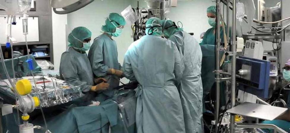 Intervento dannoso al seno di una 19enne: due medici condannati a risarcire 