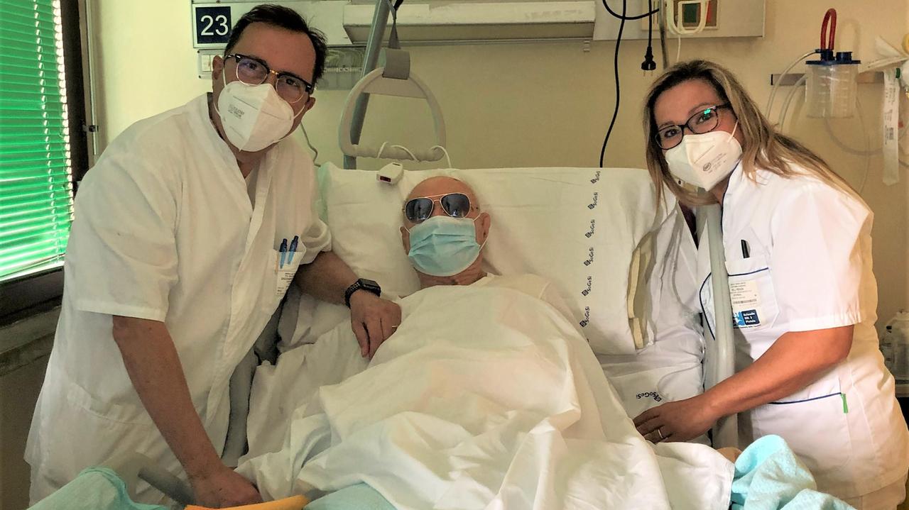 Operato al femore a 103 anni, il giorno dopo riesce già a camminare