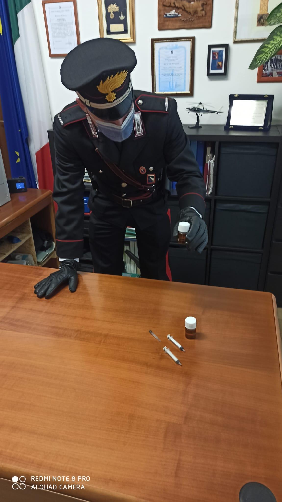 Il maresciallo fuori servizio incastra il pusher, denunciato un 38enne
