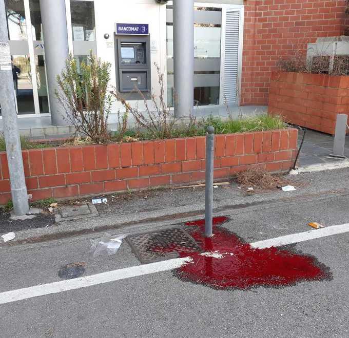 Arrestata per un pugno a un anziano, aggredisce anche un poliziotto 