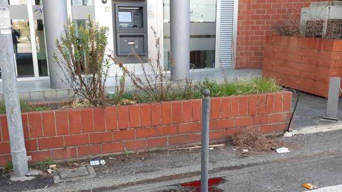 Arrestata per un pugno a un anziano, aggredisce anche un poliziotto