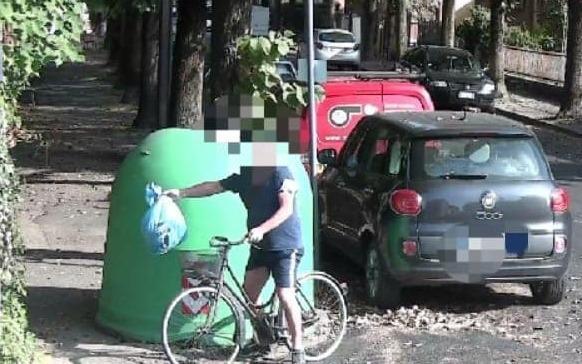Rifiuti, beccati sette furbetti