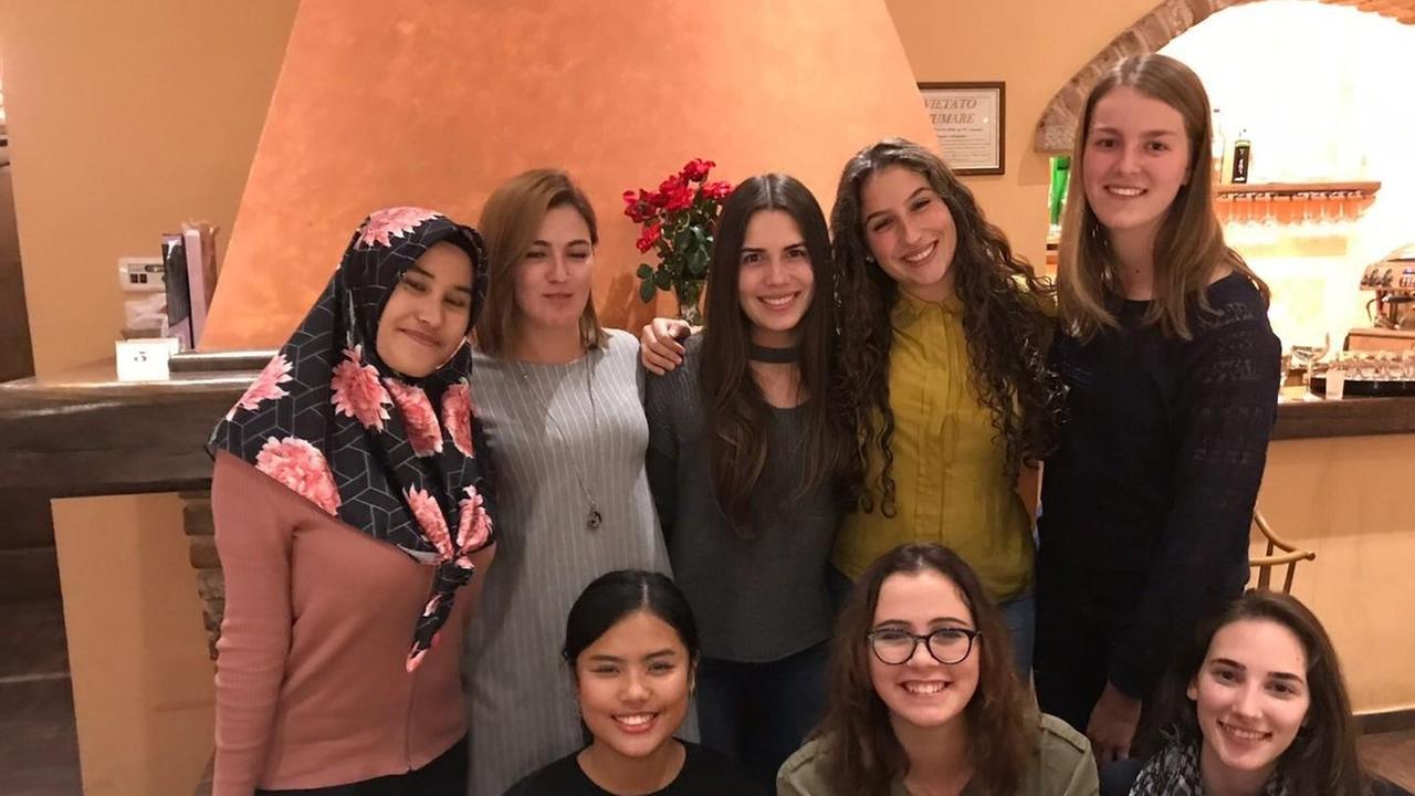 Un anno all’estero, studenti in coda