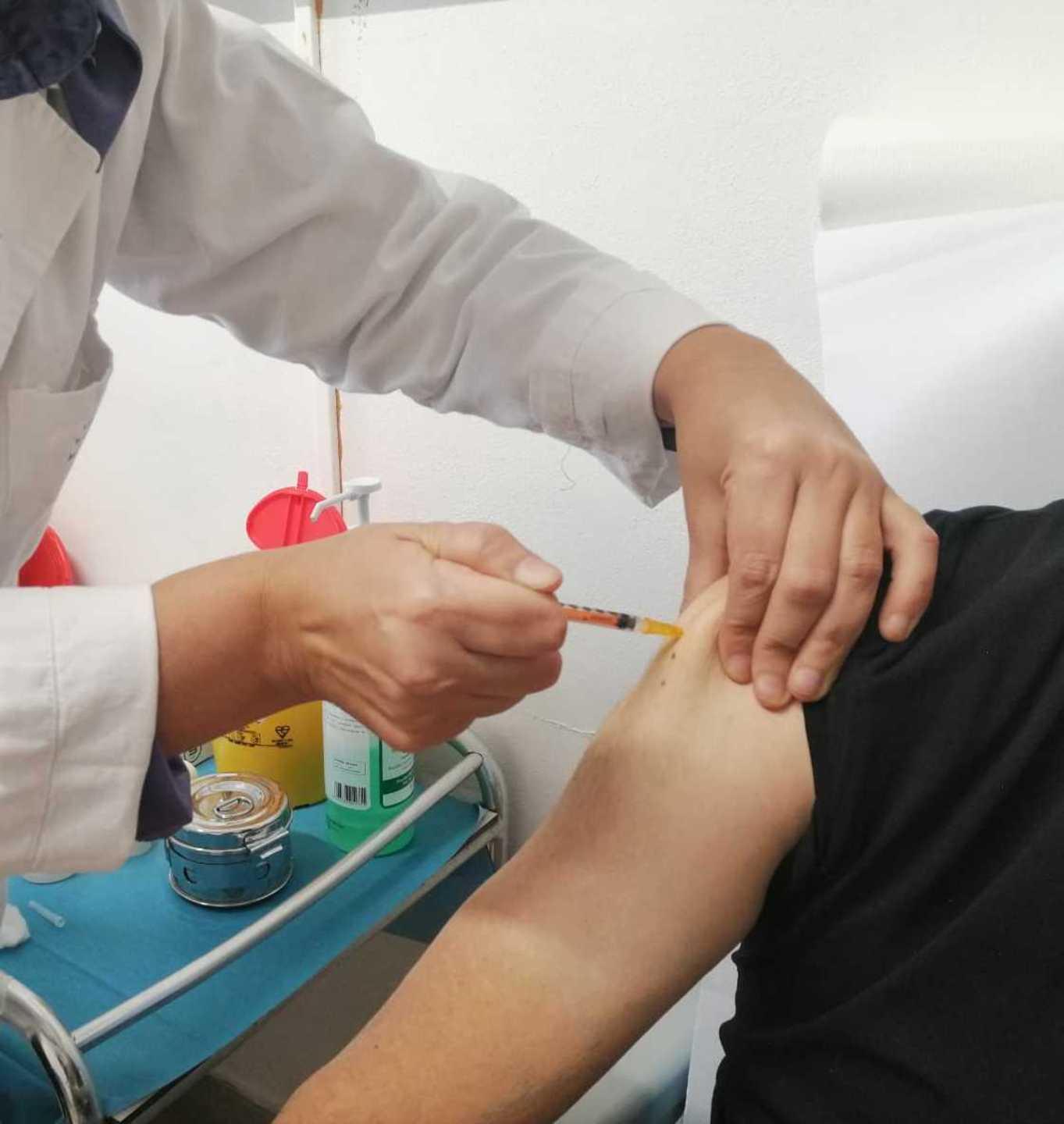 Obbligo vaccinale: ecco cosa accade a chi non lo osserva