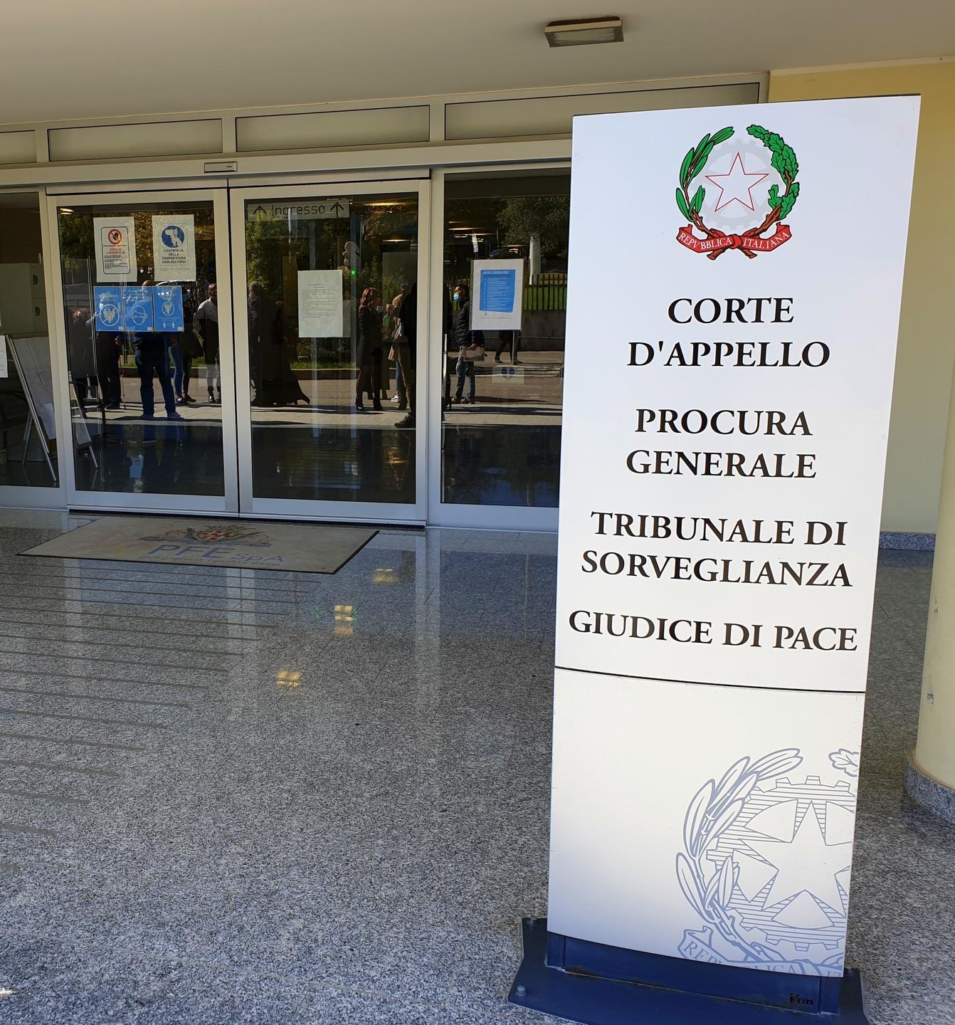 Lite a colpi di bicchiere a Sennori querela tardiva: stop al processo