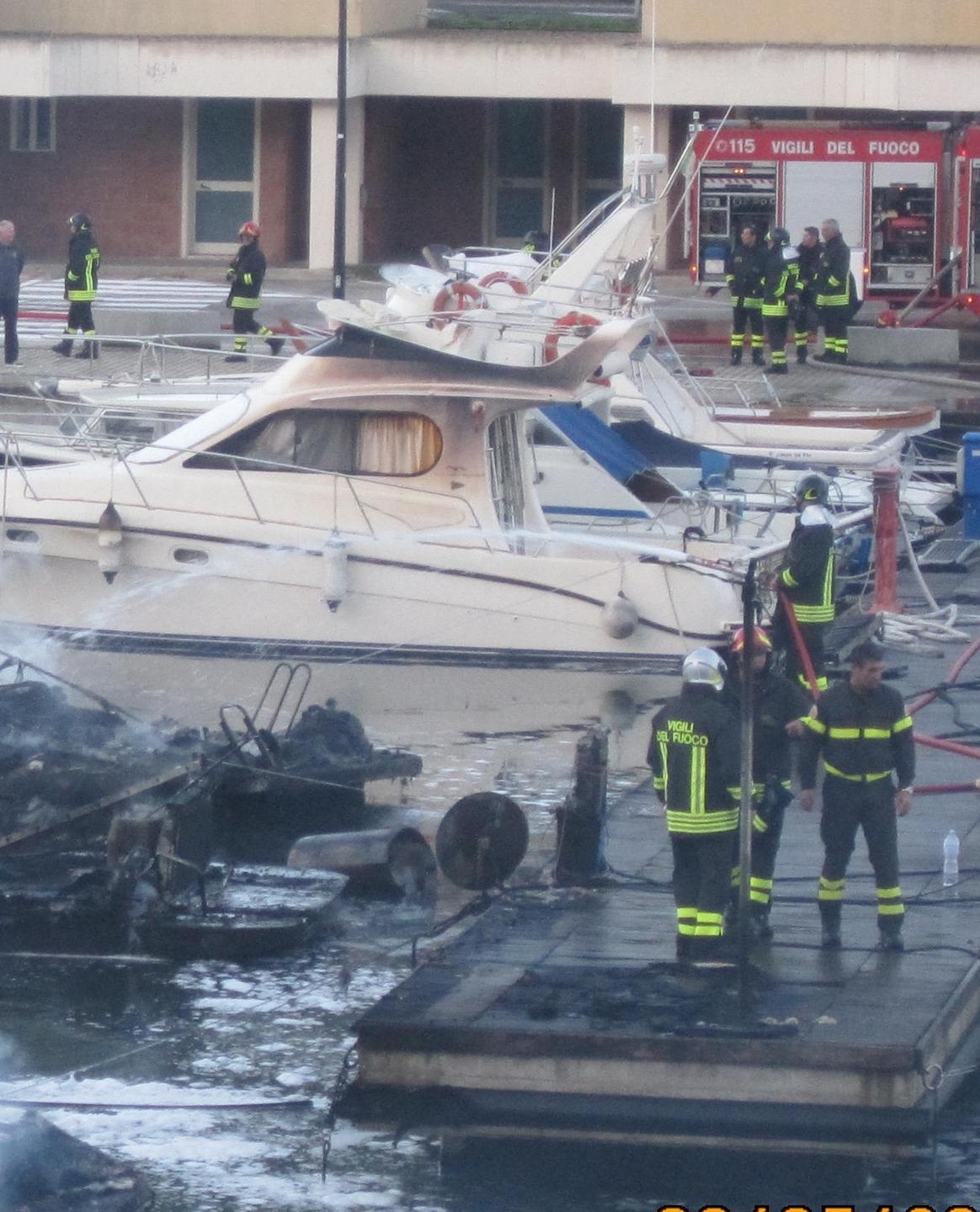 Barche distrutte dal rogo il gestore pagherà i danni 