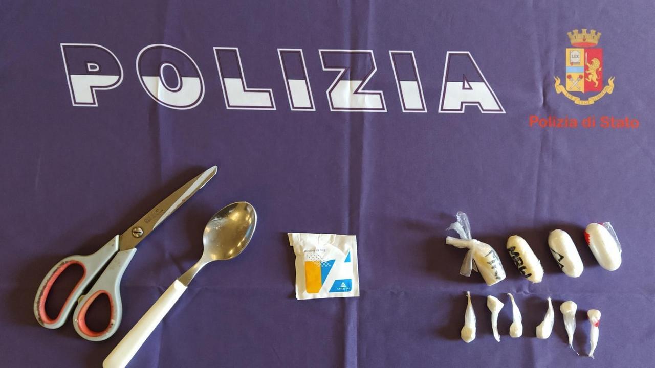 Spaccia cocaina alla Baragalla, arrestato un 37enne
