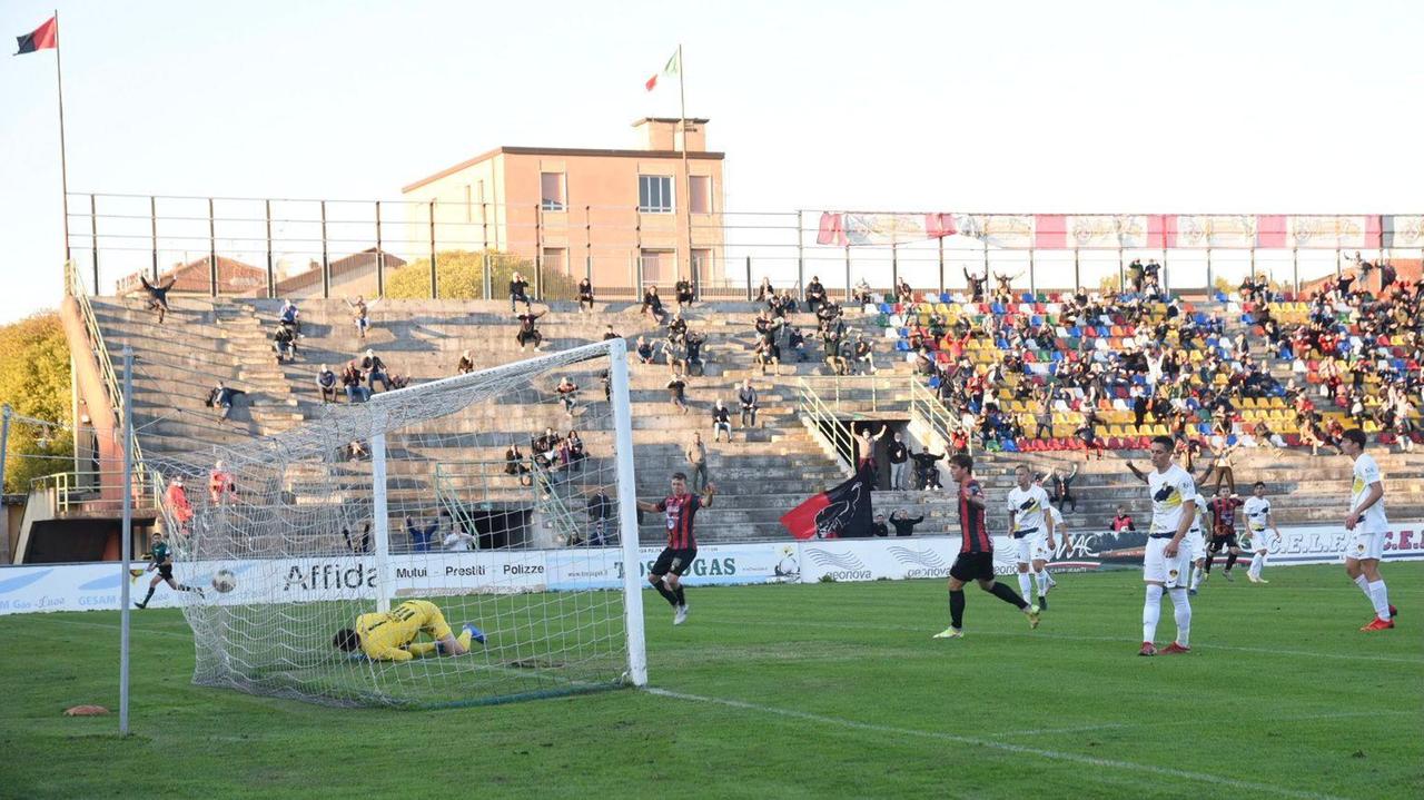 Quarta vittoria di campionato per la Lucchese: scacciato lo spettro della crisi