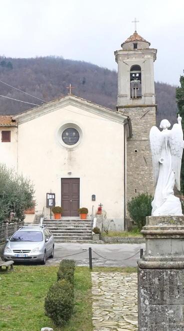 «Sfrattati dal parroco, dateci una nuova casa» 
