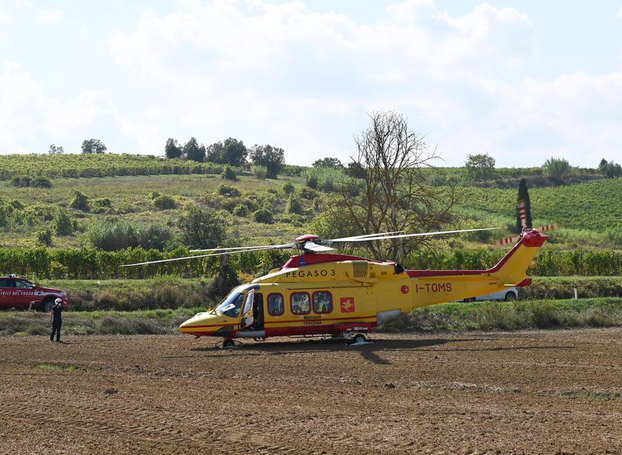 Grave una giovane dopo lo scontro tra un’auto e un camion