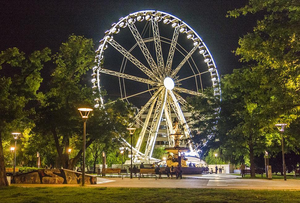 Una ruota panoramica